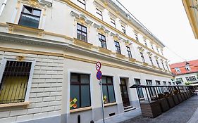 Floasiu Residence Suites